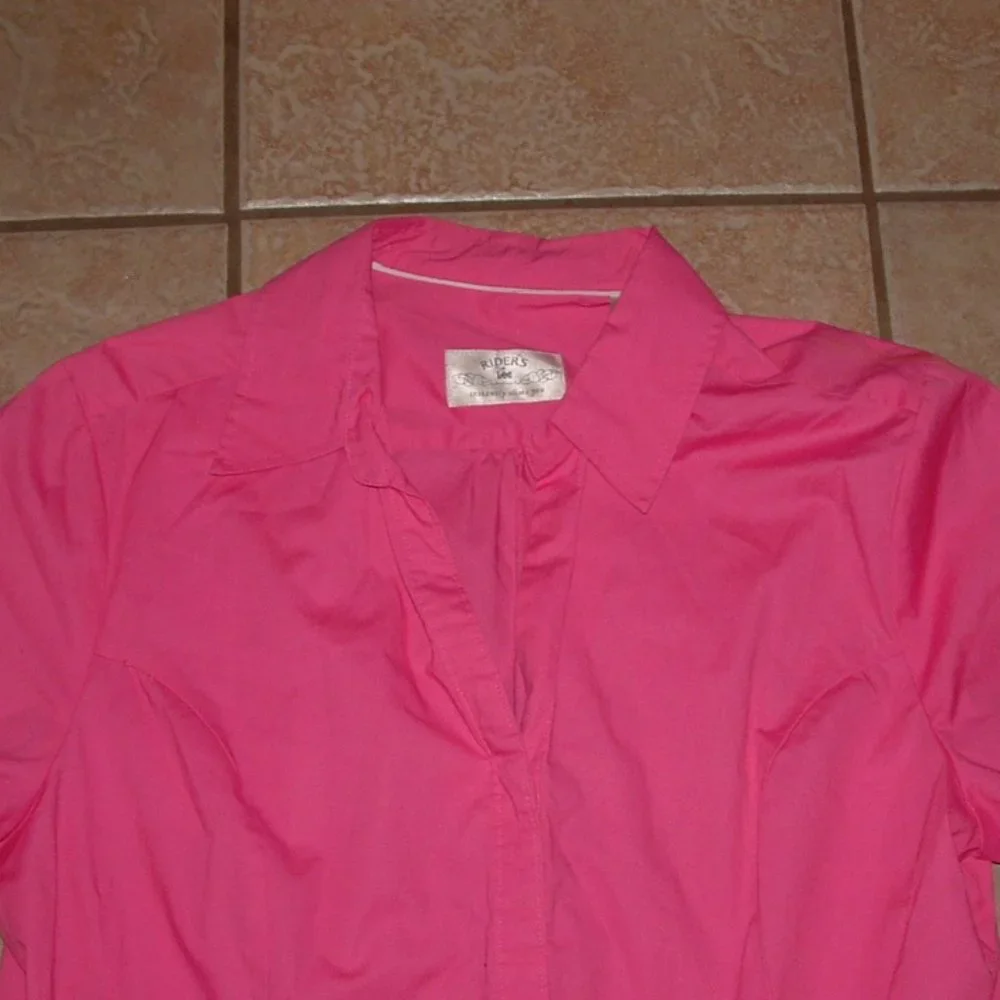 Riders by Lee Bright Pink Short Sleeve Shirt - Picture 2 of 2